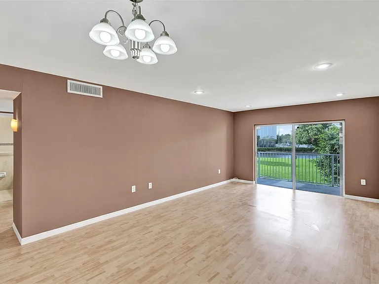 7580 SW 82nd St #216 — Photo 8