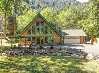 32962 S Shore Dr, Mount Vernon, WA