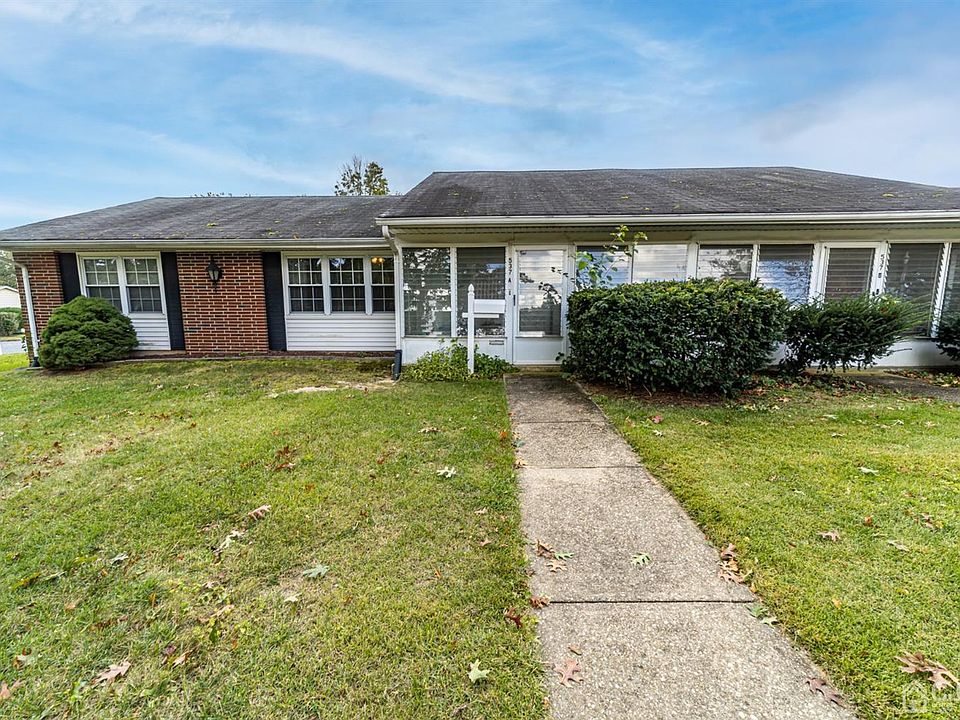 1st image of 537 Dartmoor Ct #A