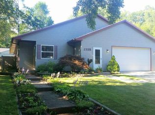 2225 Floyd St SW, Wyoming, MI 49519