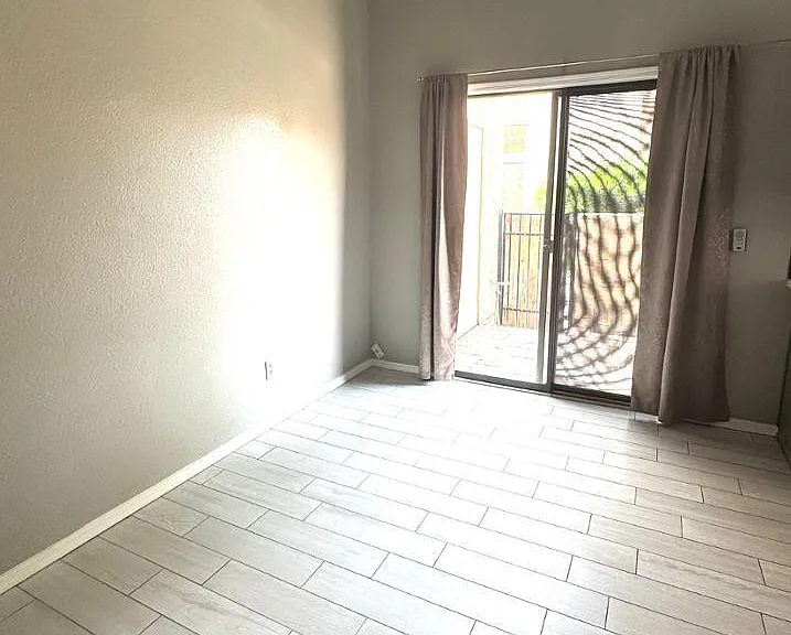 4901 E Kelton Ln #1091 — Photo 10
