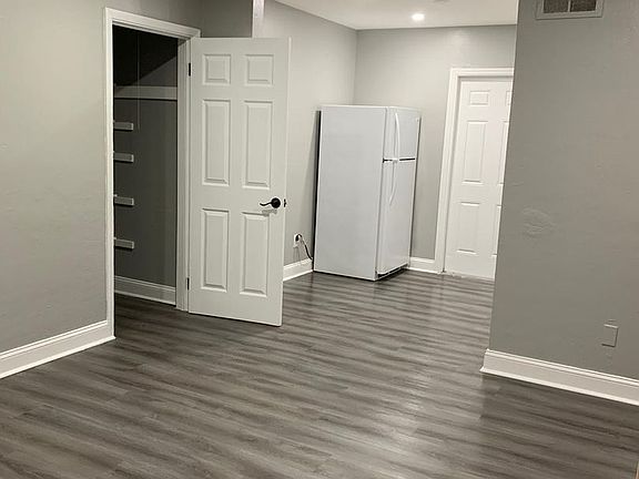 2nd image of 674 22nd Ave S APT 5