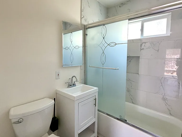 1119 N Genesee Ave #3 — Photo 9