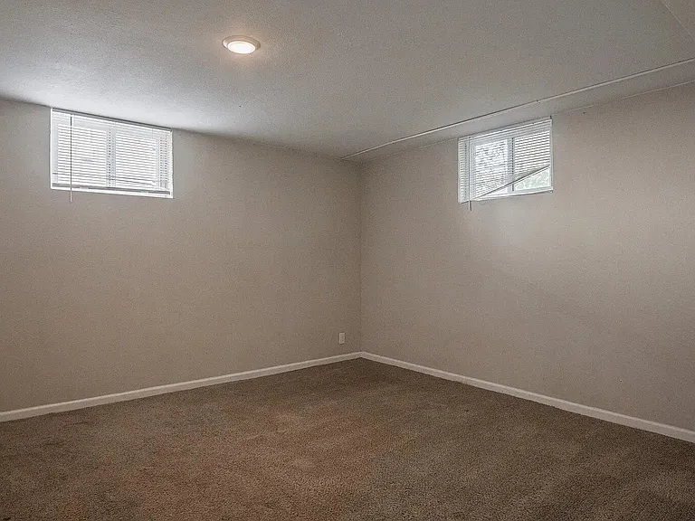 1381 S Grant St — Photo 15