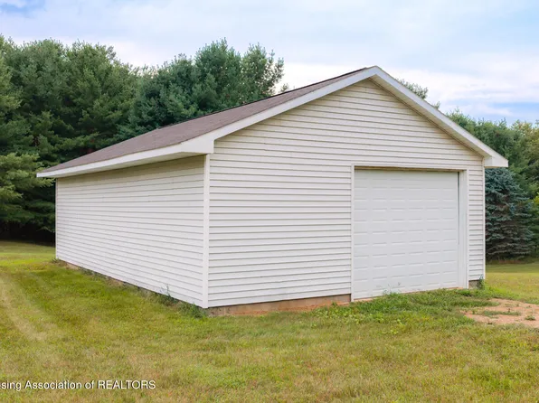 8030 S Hollister Rd, Laingsburg, MI 48848