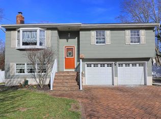 561 Rosewood Dr, Lanoka Harbor, NJ 08734