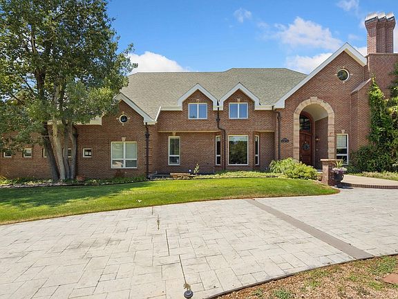 3rd image of 7733 Park Ridge Cir