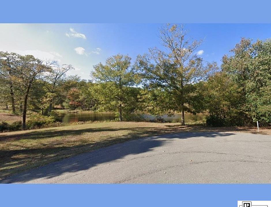 2nd image of 1645 Brownlee Rd