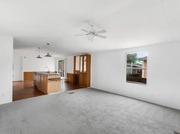 135 Bluebill Bay N, Baytown, TX 77523
