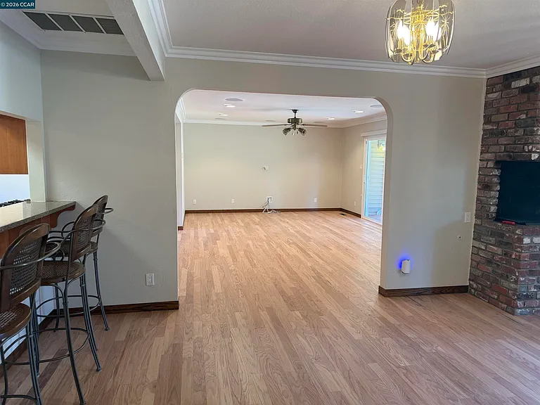 1271 Summit Rd — Photo 5