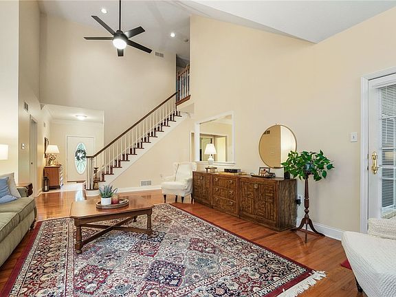5th image of 491 Pinkerton Rd