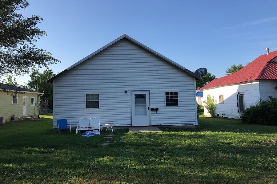 1st image of 2120 Dewey St