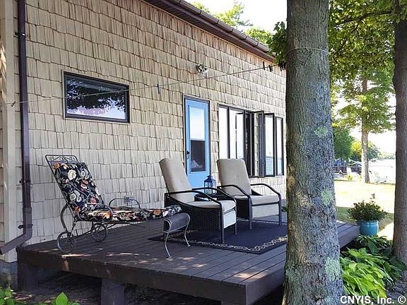 Deck.