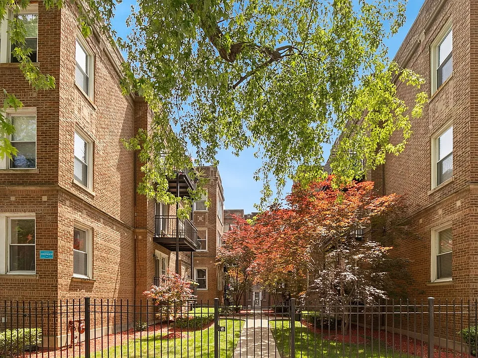 1449 W Victoria St #1A