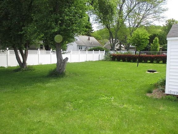 5th image of 10 Leyland Ave