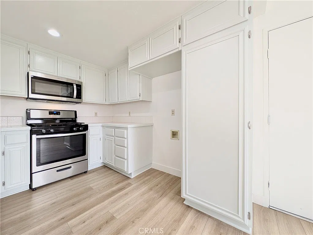 3 bed, 1334 sqft, $2,795 — Photo 4