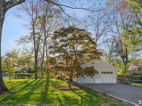 3rd image of 8 Dorset Road