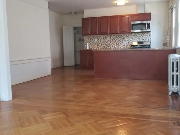 1117 East 31st Street image 5 of 15