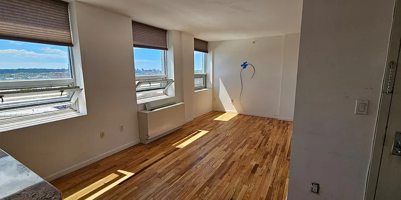 Rented by Farside Realty LLC | media 5