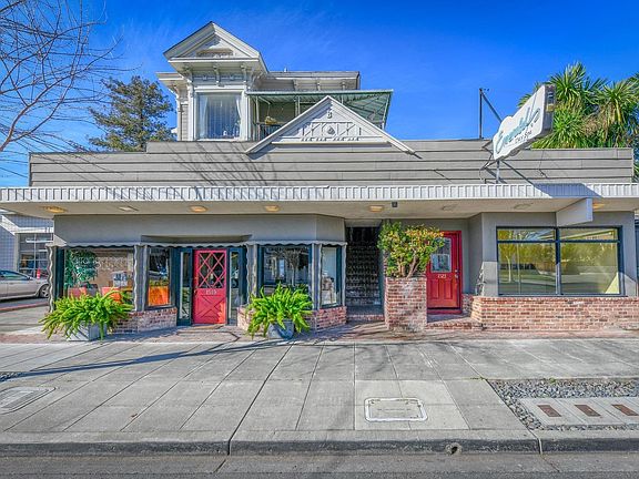 2nd image of 1519 Main Street