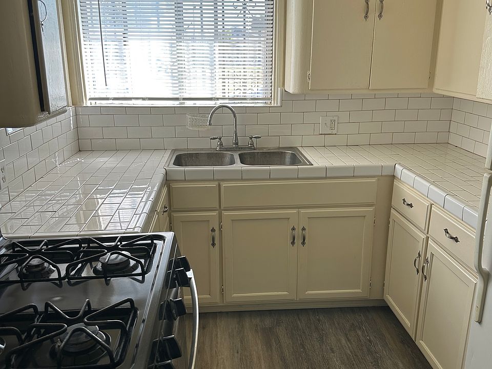2nd image of 121 N Spring Ave #1