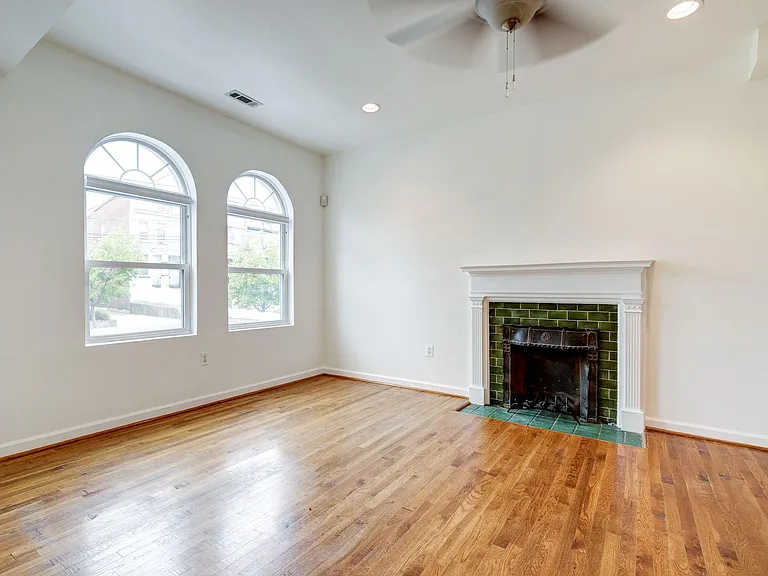 450 Randolph St NW — Photo 6