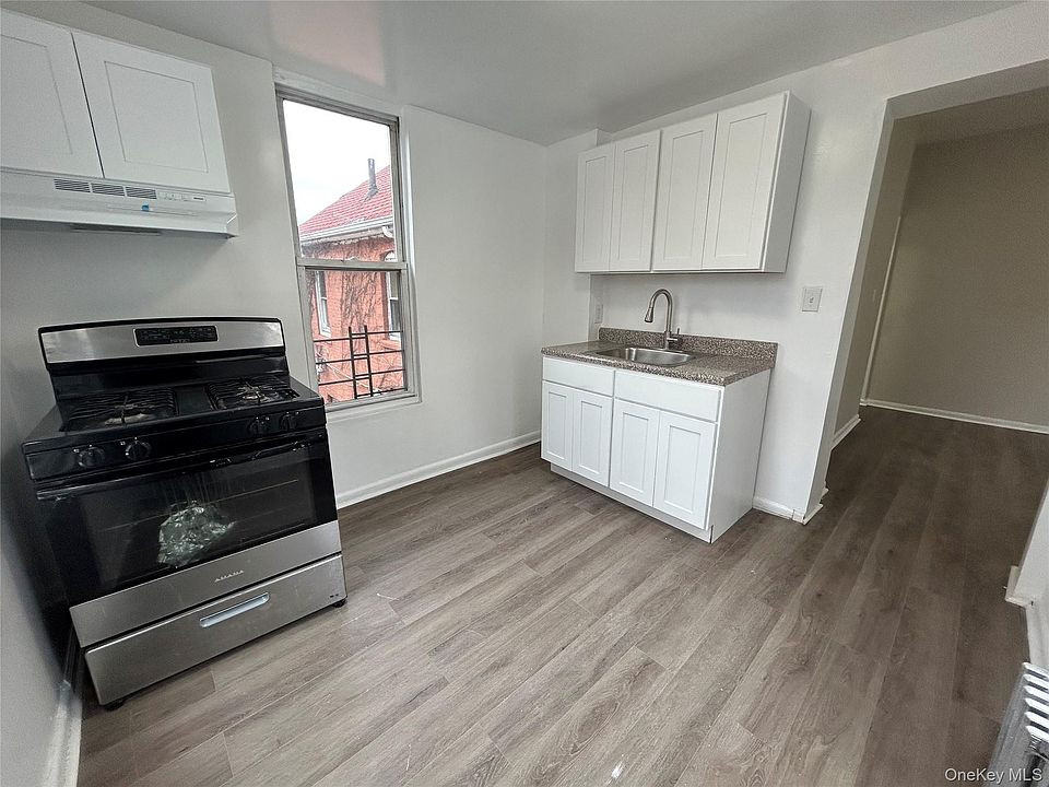 1st image of 1819 Palisade Pl Floor 2
