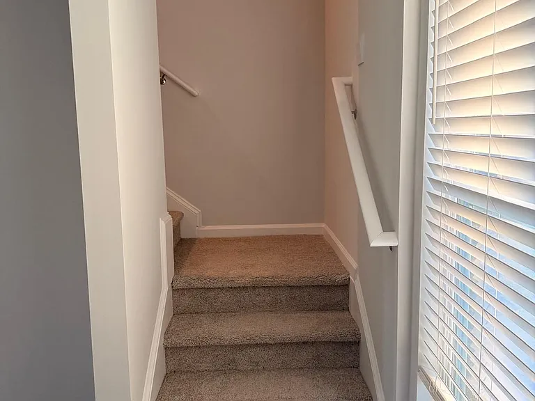 117 Azure Dr — Photo 22