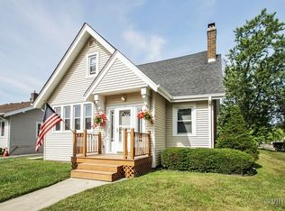 218 Dorchester Ct, Waukegan, IL 60085