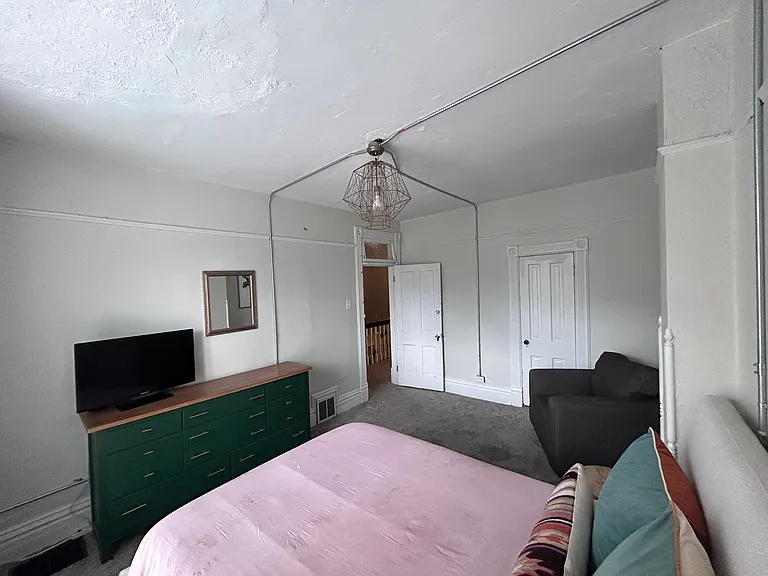 2242 N Ogden St — Photo 22