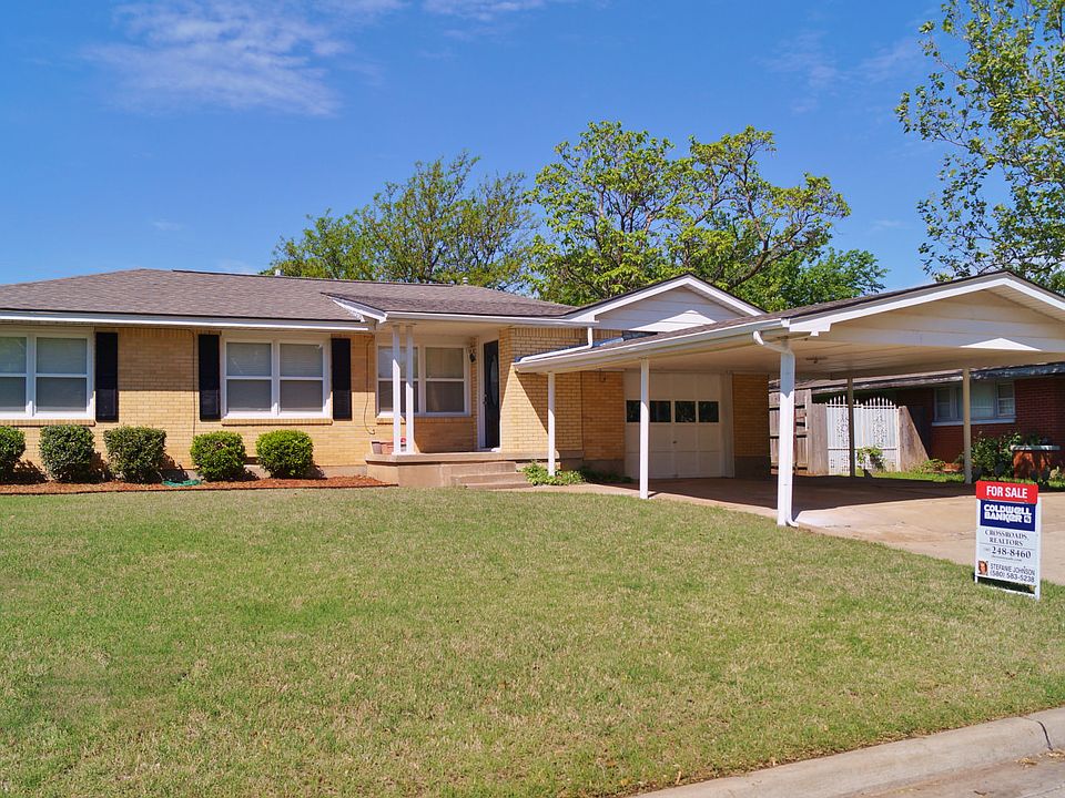 1st image of 712 NW 35th Pl