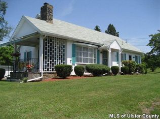 15 Sunset Dr, Kerhonkson, NY 12446