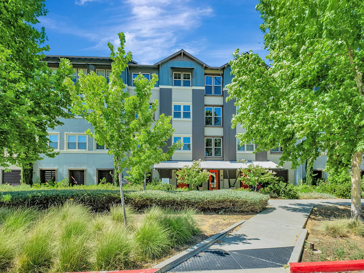 2 bed, 1191 sqft, $3,000 — Photo 1