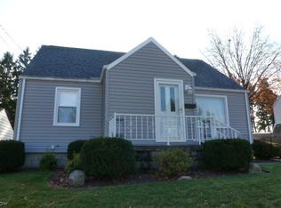 486 W Omar St, Struthers, OH 44471