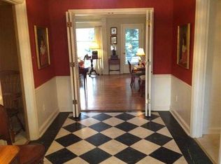 275 High Dr, Huntington, WV 25705