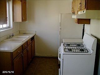 3rd image of 520 Camden St