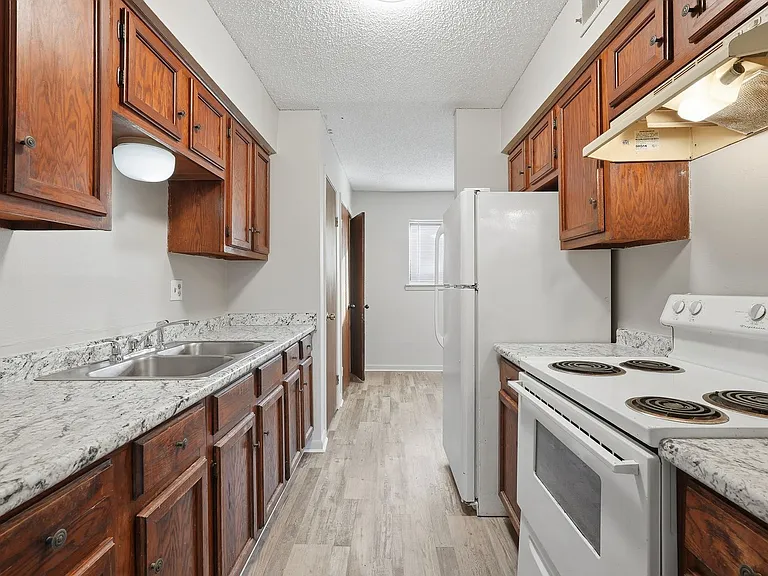 Remodeled AND Affordable Heber Springs Apartments. — Photo 11
