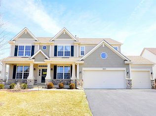 2823 Leonard Ln, North Aurora, IL 60542