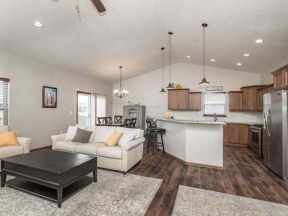 5th image of 1870 Stone Creek Cir