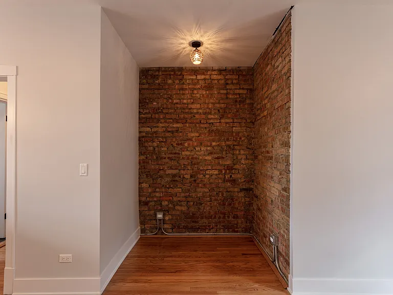 4009 N Lowell Ave #2W — Photo 10
