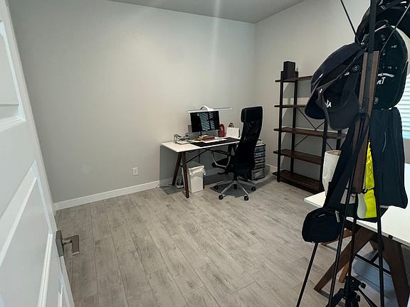 4th image of 3017 Fortune Rd