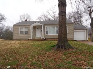 817 Risdon Dr, Saint Louis, MO 63135