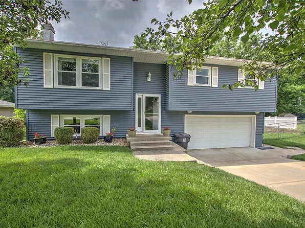 1065 S Wildwood Dr, Mt Zion, IL 62549
