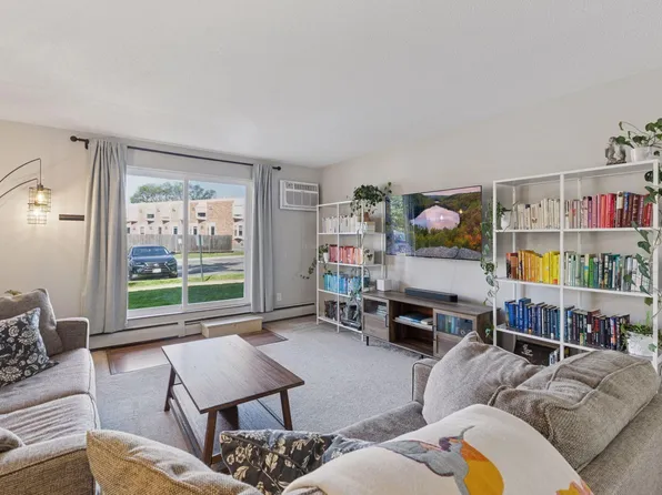 7412 W 22nd St APT 104, Minneapolis, MN 55426