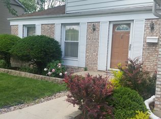 3100 Oakwood Dr, Hazel Crest, IL 60429