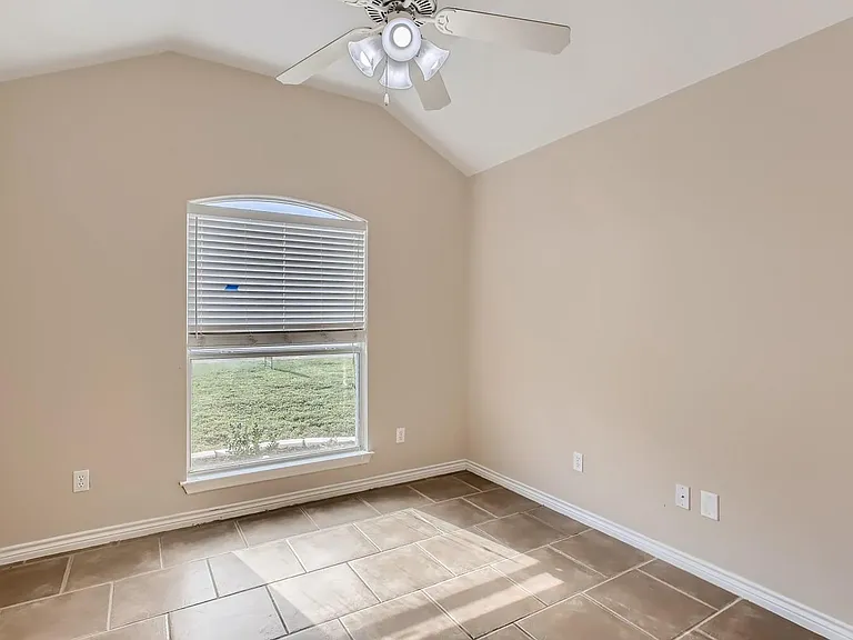 3032 Douglas Fir Dr — Photo 9