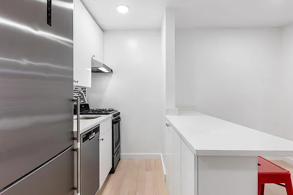 Rented by Edward Seisdedos, LREB | media 13