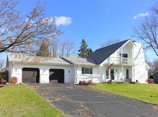 6088 Dana Dr, Rockford, IL 61109