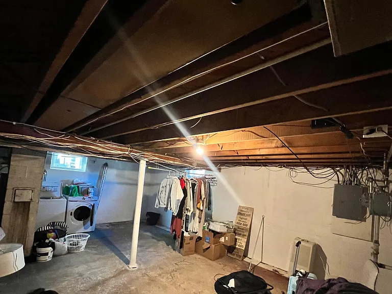 40 Oxford Ave — Photo 16