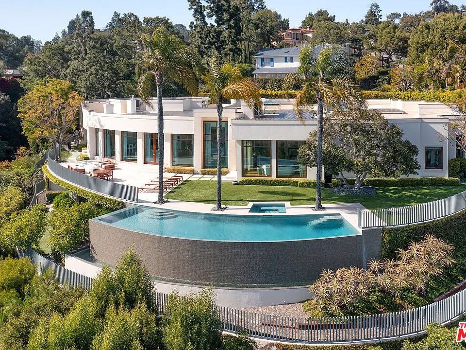 1118 Calle Vista Dr